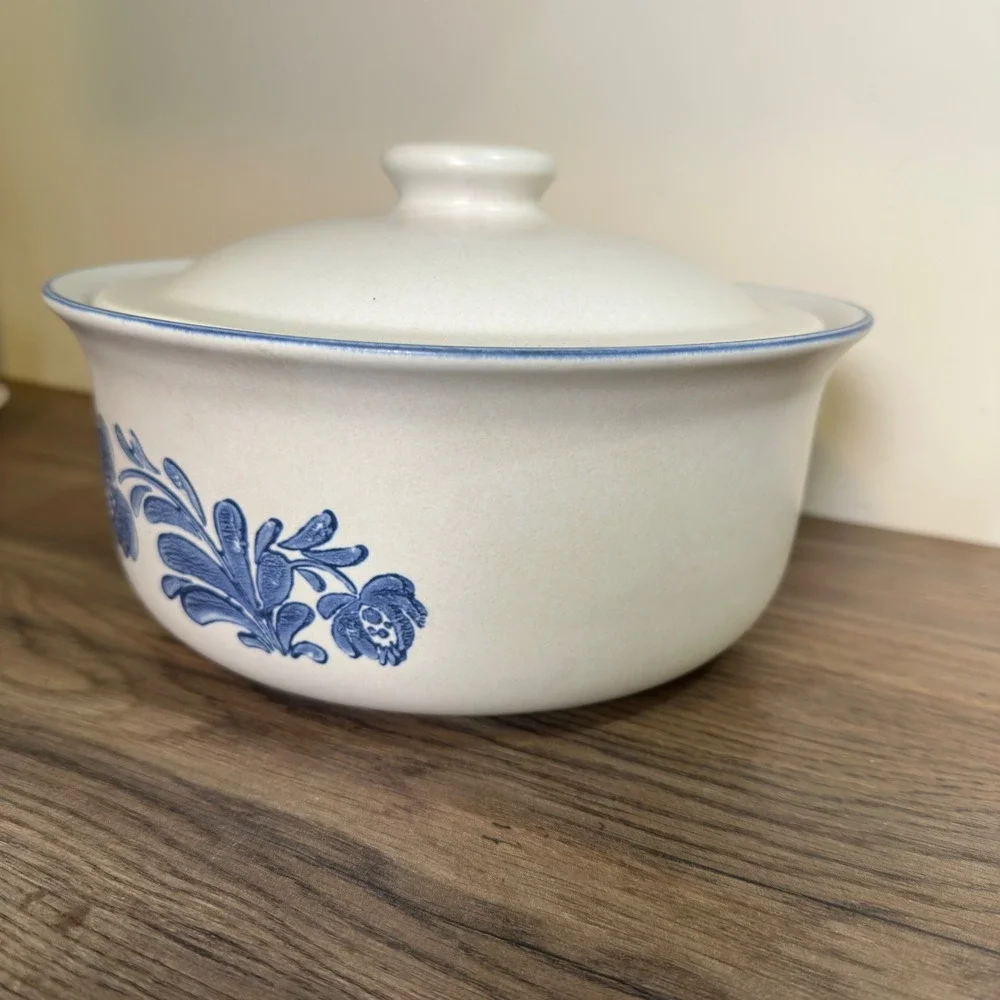 Pfaltzgraff yorktowne quart